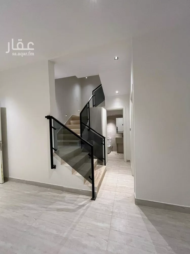 فيلا للإيجار في شارع علي بن الحسن الخزرجي, حي عكاظ, مدينة الرياض, منطقة الرياض صورة 5