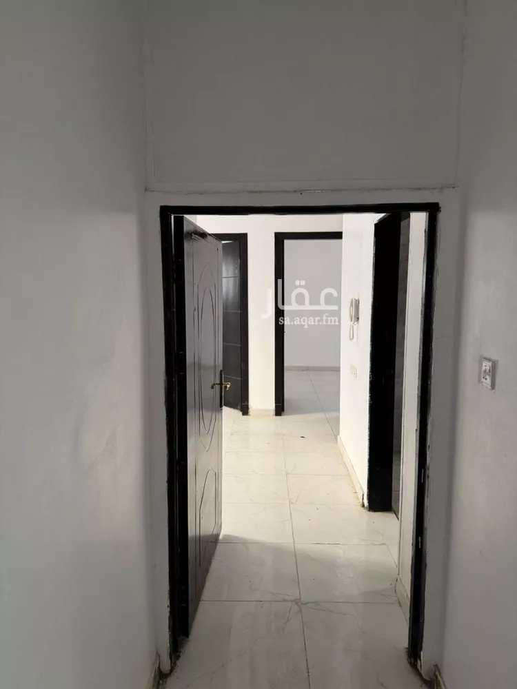 فيلا للإيجار في شارع الفخر الأصبهاني, حي بدر, مدينة الرياض, منطقة الرياض 8