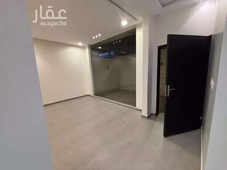 فيلا للإيجار في شارع الفخر الأصبهاني, حي بدر, مدينة الرياض, منطقة الرياض صورة 3