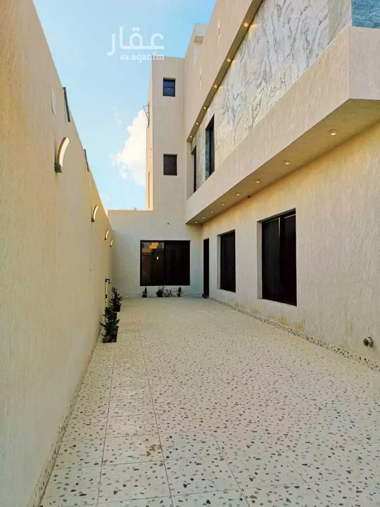 فيلا للبيع في شارع الحمر 216, حي الحمر الشمالي, مدينة بريدة, منطقة القصيم صورة 3