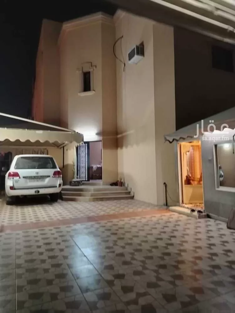فيلا للبيع في شارع درويش ابن حسن عجيمي, حي الربوة, مدينة بريدة, منطقة القصيم صورة 2