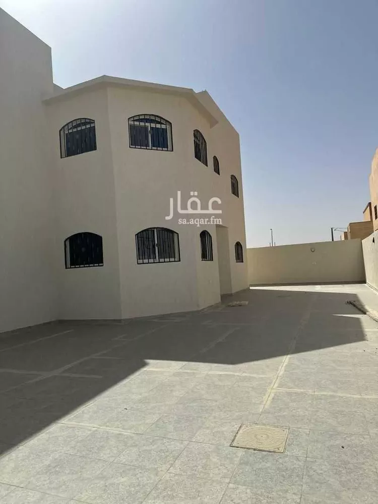 فيلا للبيع في شارع عبدالرحمن ابن عوف, حي النزهة, مدينة عيون الجواء, منطقة القصيم صورة 2