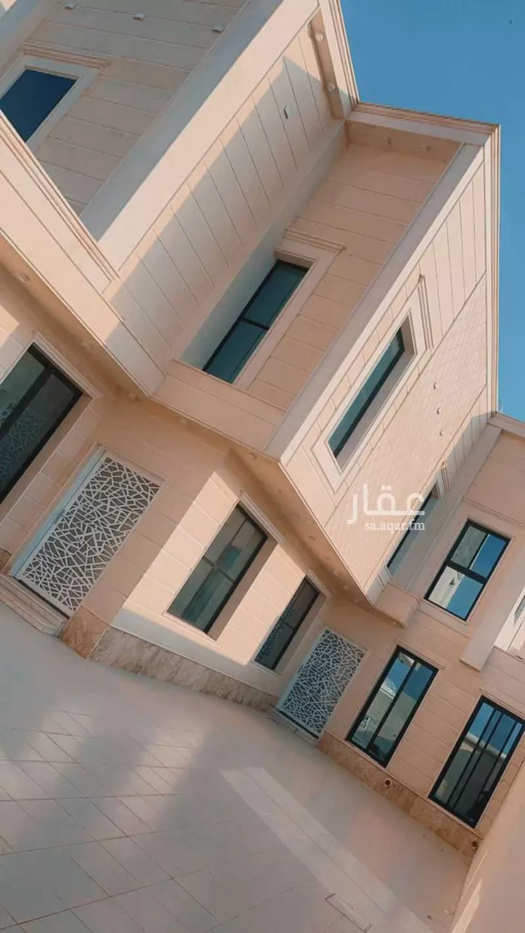 فيلا للبيع في شارع الحارث بن قيس الكندي, حي المنار, مدينة بريده, منطقة القصيم صورة 3