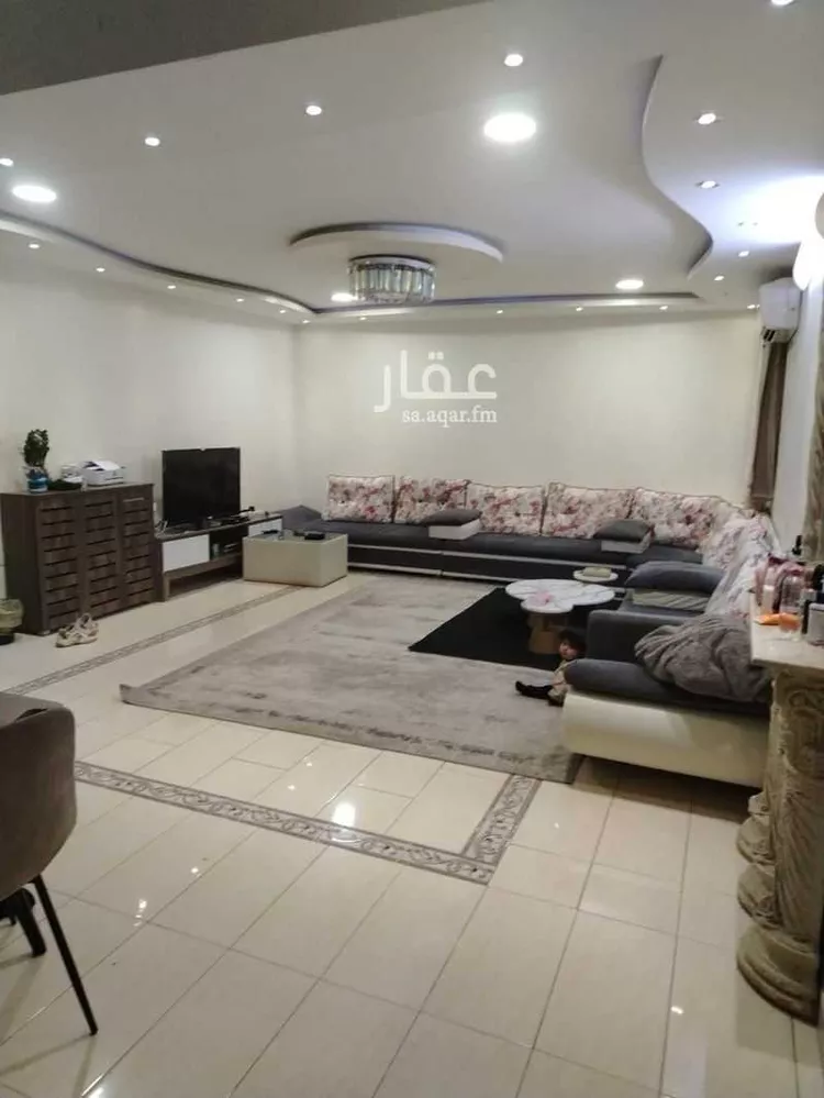 فيلا للبيع في شارع درويش ابن حسن عجيمي, حي الربوة, مدينة بريدة, منطقة القصيم صورة 5
