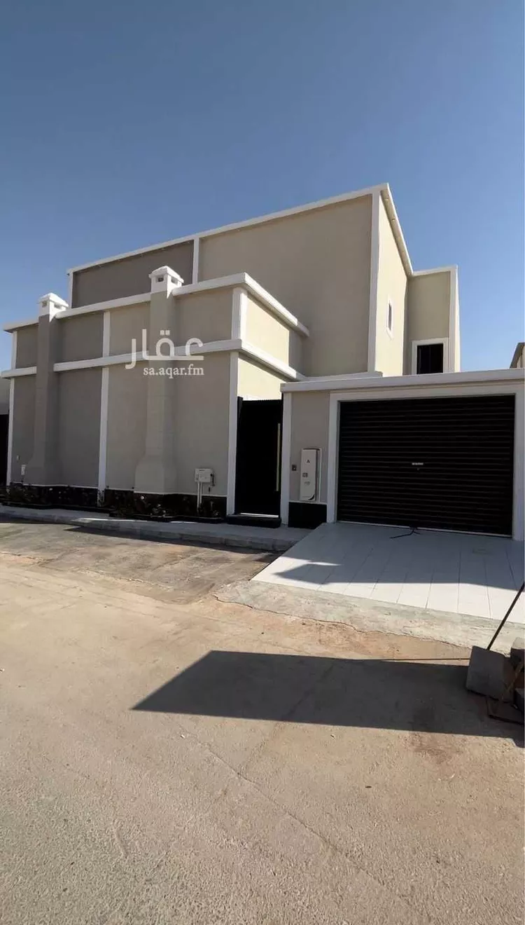 فيلا للبيع في شارع أبي العباس الفارسي, حي الملك فهد, مدينة عنيزة, منطقة القصيم صورة 3