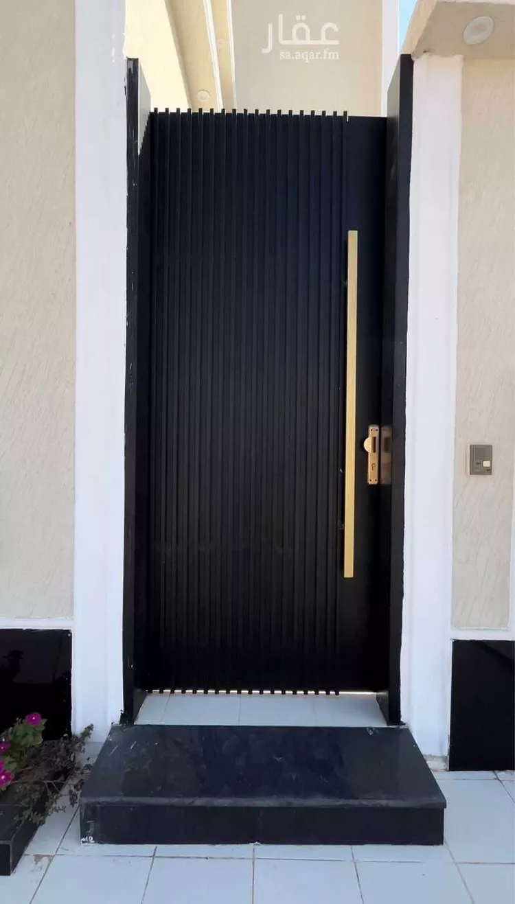 فيلا للبيع في شارع أبي العباس الفارسي, حي الملك فهد, مدينة عنيزة, منطقة القصيم صورة 2