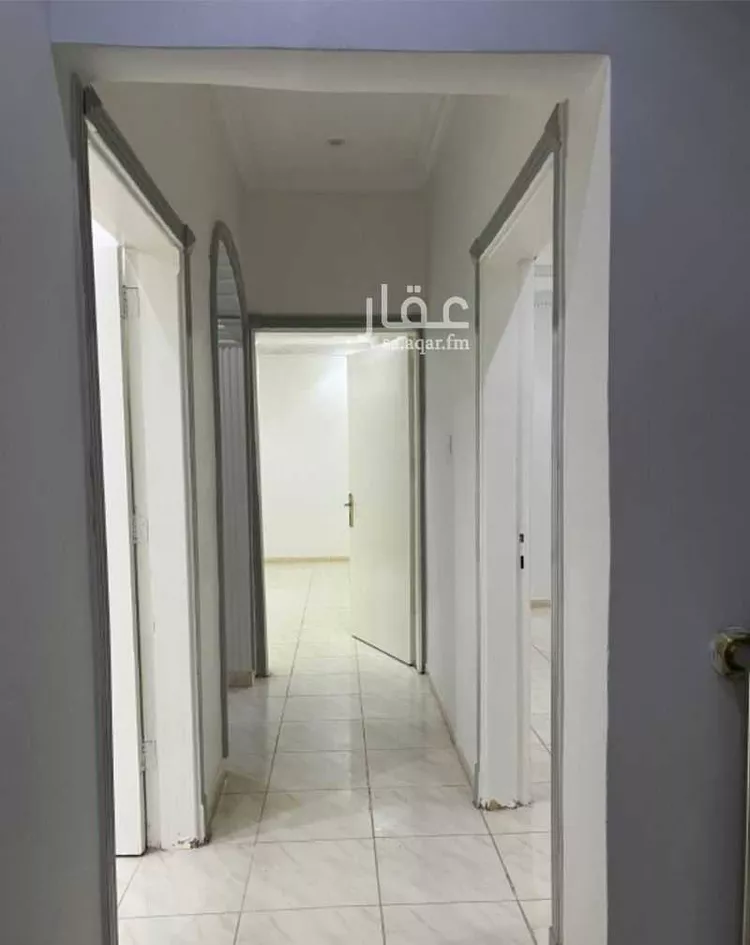 فيلا للبيع في شارع حالة عمار, حي عكاظ, مدينة الرياض, منطقة الرياض 9