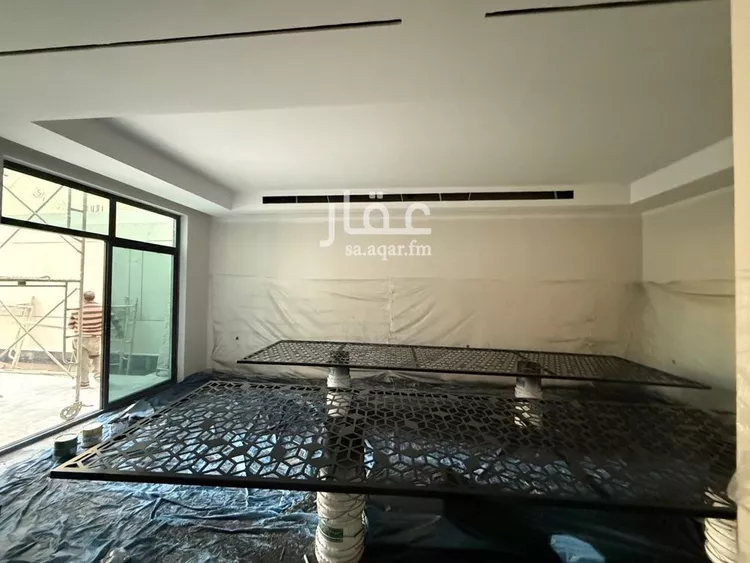 فيلا للبيع في شارع قطب الدين بن السلطان, حي المهدية, مدينة الرياض, منطقة الرياض صورة 5