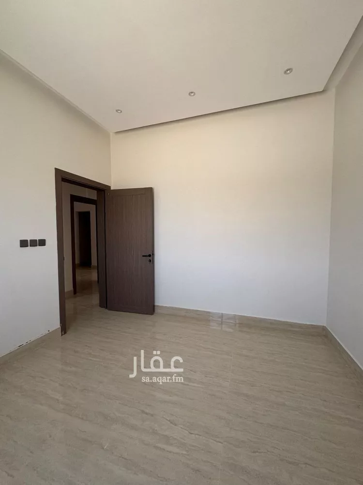 فيلا للبيع في شارع أبي الريحان البيروني, حي المهدية, مدينة الرياض, منطقة الرياض صورة 3
