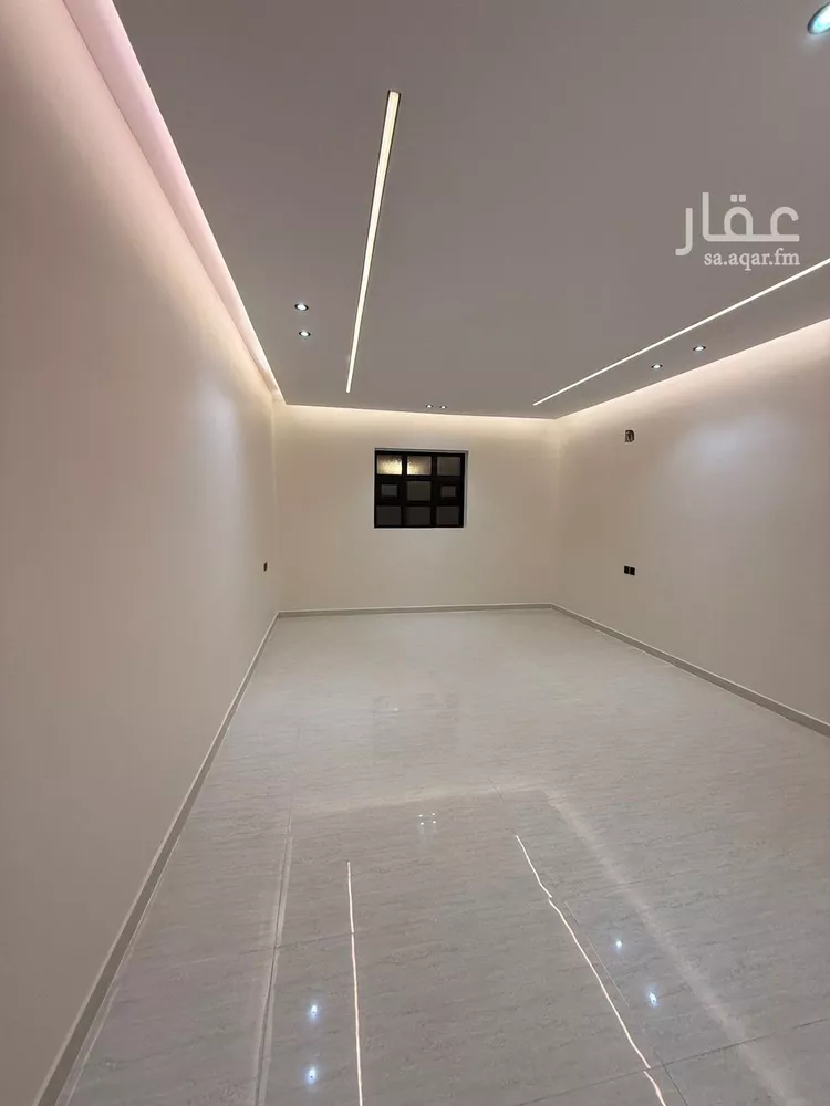 فيلا للبيع في شارع عبدالله بن صدقة, حي المهدية, مدينة الرياض, منطقة الرياض صورة 2