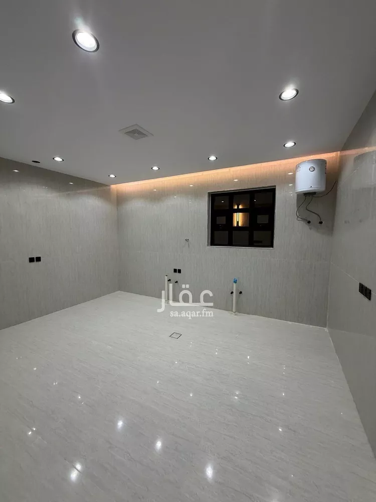 فيلا للبيع في شارع عبدالله بن صدقة, حي المهدية, مدينة الرياض, منطقة الرياض صورة 5