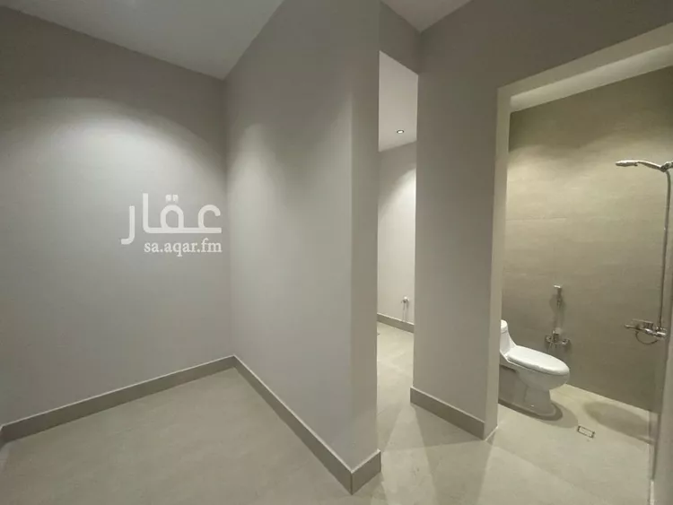 فيلا للبيع في شارع ابن أبي العلاء, حي المهدية, مدينة الرياض, منطقة الرياض 8