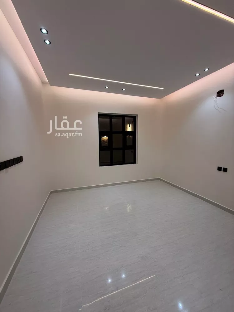 فيلا للبيع في شارع عبدالله بن صدقة, حي المهدية, مدينة الرياض, منطقة الرياض