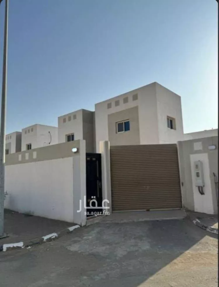 فيلا للبيع في شارع ذكوان مولي الانصار ، الحجروف ، بيش