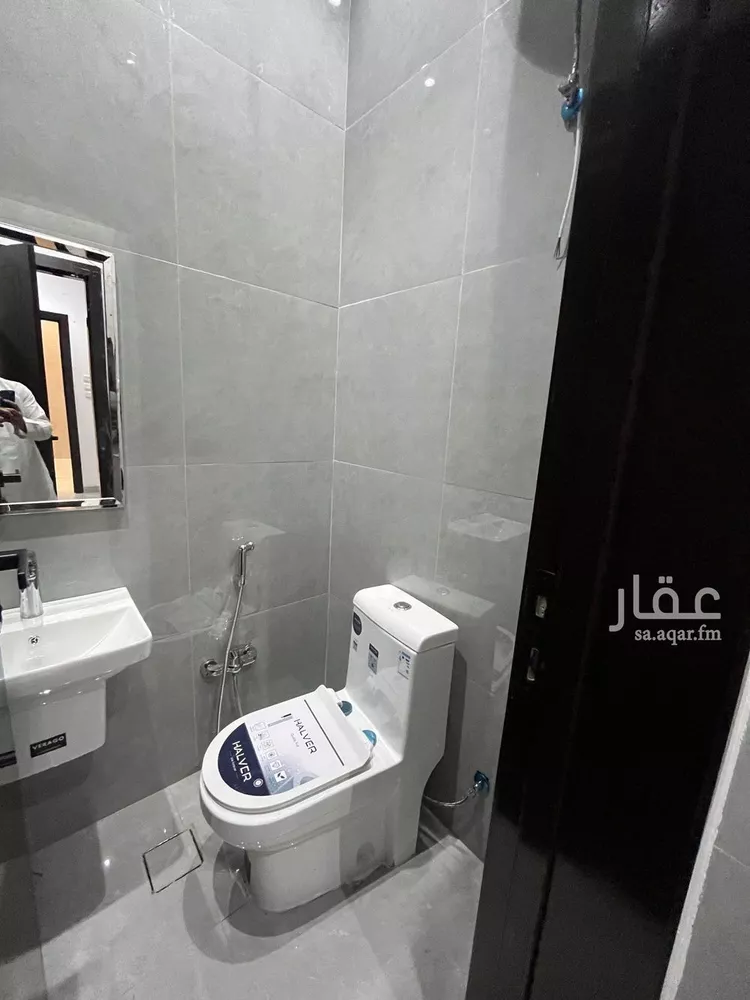 دور للبيع في شارع محمد بن قدامة, حي العارض, مدينة الرياض, منطقة الرياض صورة 5
