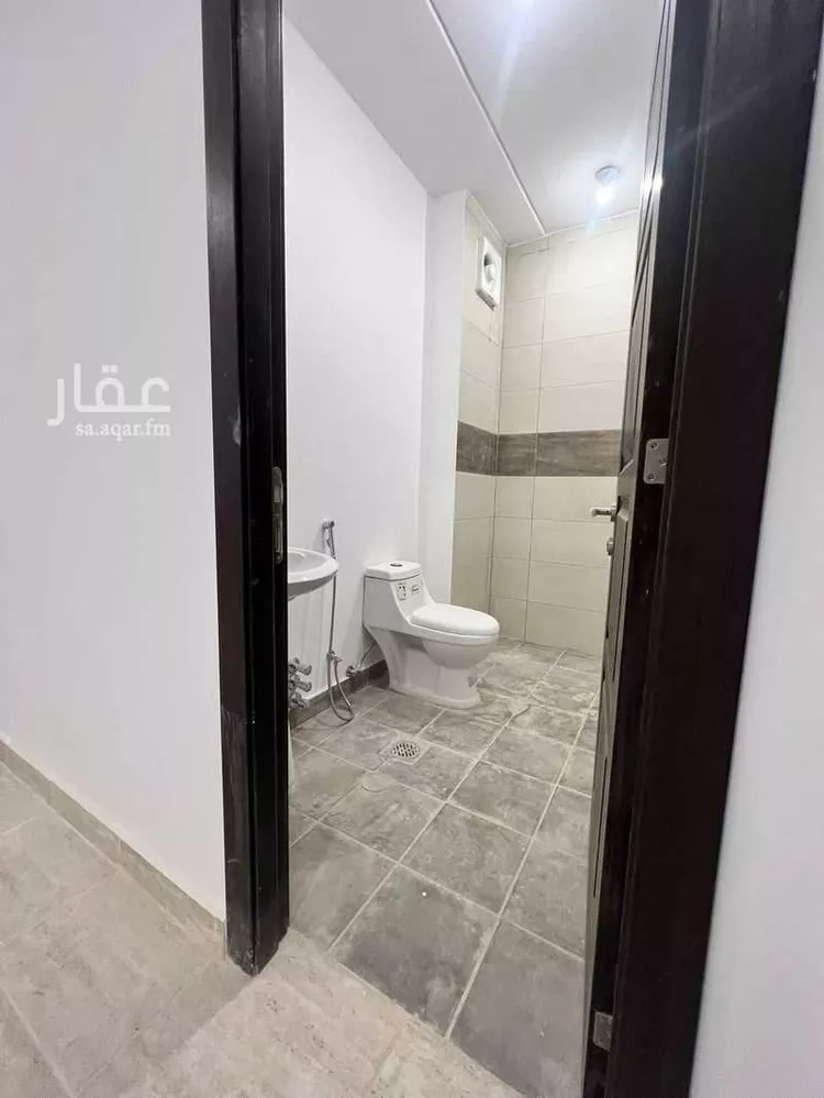 فيلا للإيجار في شارع أبي الفضل الخيمي, حي مطار الملك خالد الدولي, مدينة الرياض, منطقة الرياض 11