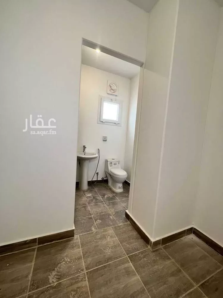 فيلا للإيجار في شارع أبي الفضل الخيمي, حي مطار الملك خالد الدولي, مدينة الرياض, منطقة الرياض صورة 3