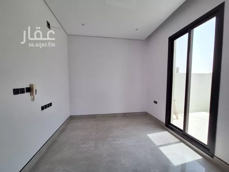 دور للبيع في شارع الرسالة, حي المعيزيلة, مدينة الرياض, منطقة الرياض صورة 2