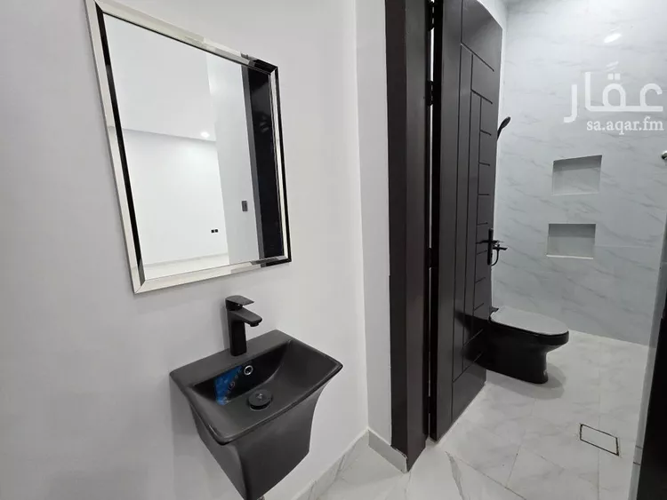 دور للبيع في شارع أوس بن المنذر الأنصاري, حي الجنادرية, مدينة الرياض, منطقة الرياض صورة 3