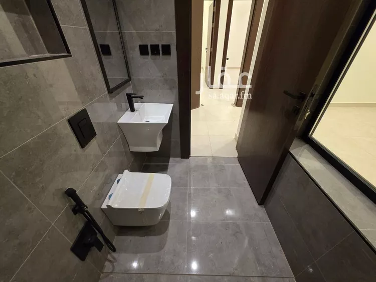 دور للبيع في شارع رقم 451, حي المونسية, مدينة الرياض, منطقة الرياض 18
