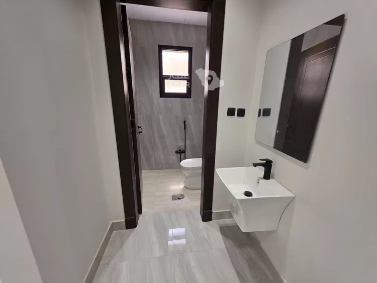 Floor for Sale in Riyadh Al Janadriyah صورة 2