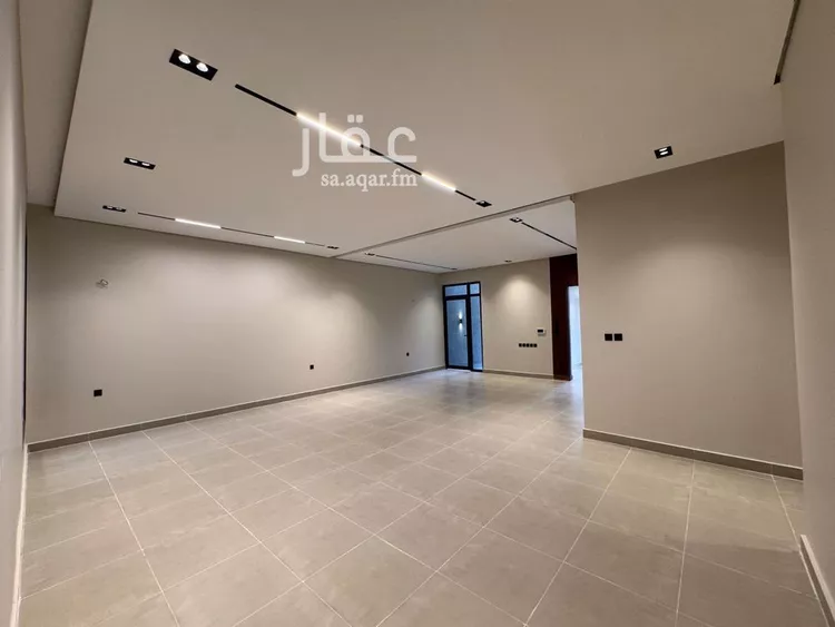 Floor for Sale in Riyadh Al Yarmouk 9
