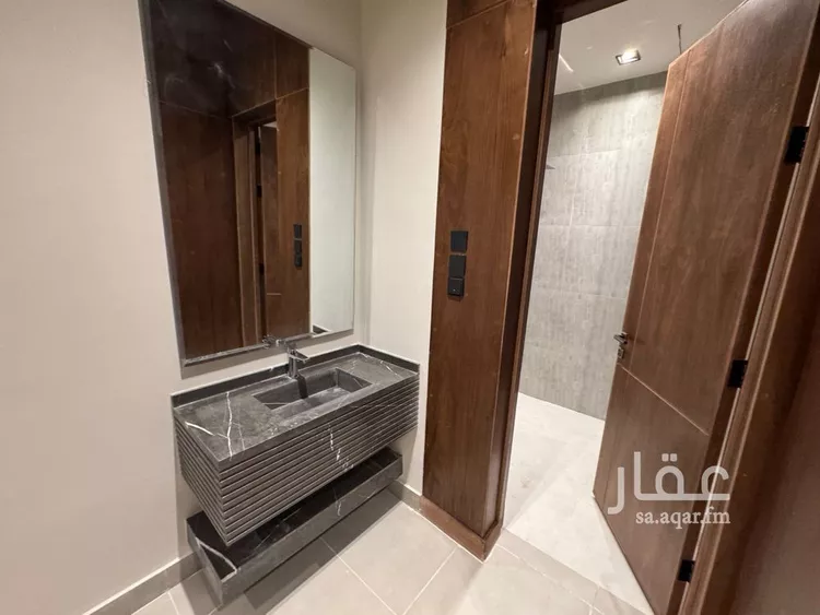 Floor for Sale in Riyadh Al Yarmouk 8