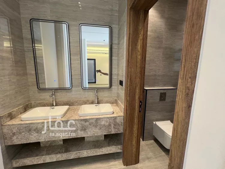 فيلا للبيع في شارع أحمد بن عبدالله العجلي, حي العارض, مدينة الرياض, منطقة الرياض صورة 2