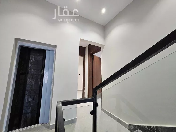 دور للبيع في شارع الكديفة, حي إشبيلية, مدينة الرياض, منطقة الرياض صورة 2