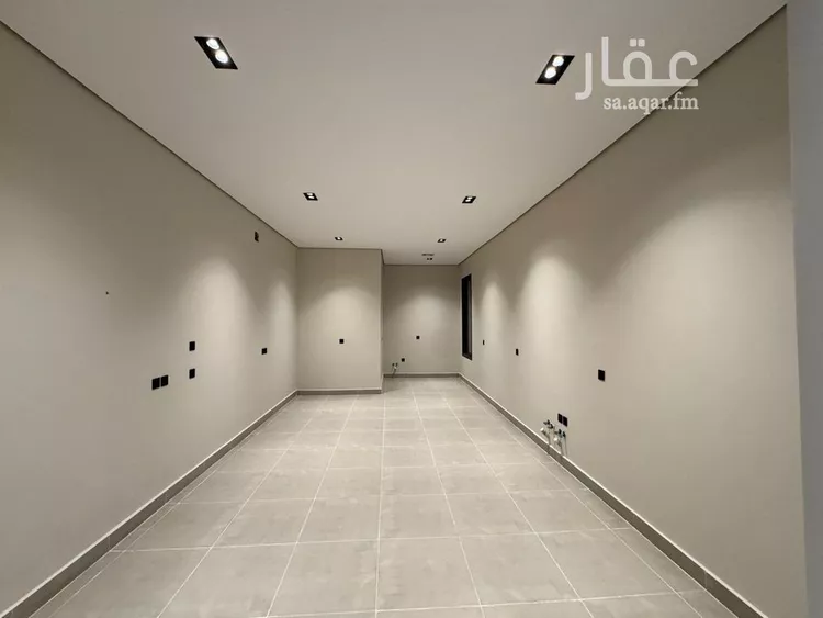 Floor for Sale in Riyadh Al Yarmouk 7