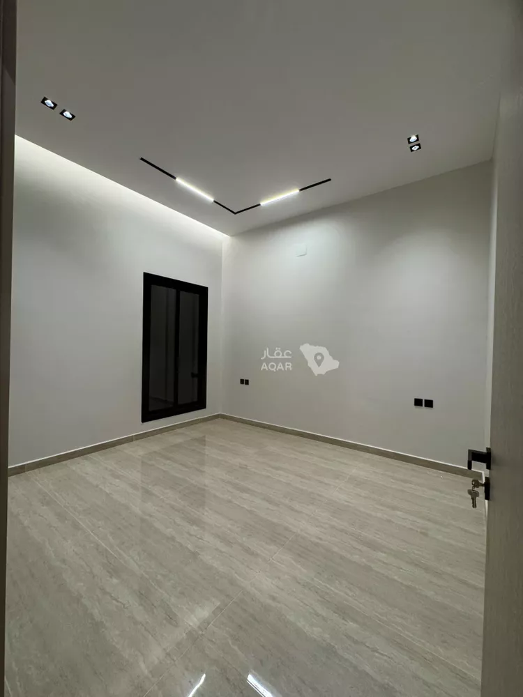 فيلا للبيع في شارع خارجة بن سعيد, حي الرمال, مدينة الرياض, منطقة الرياض 14