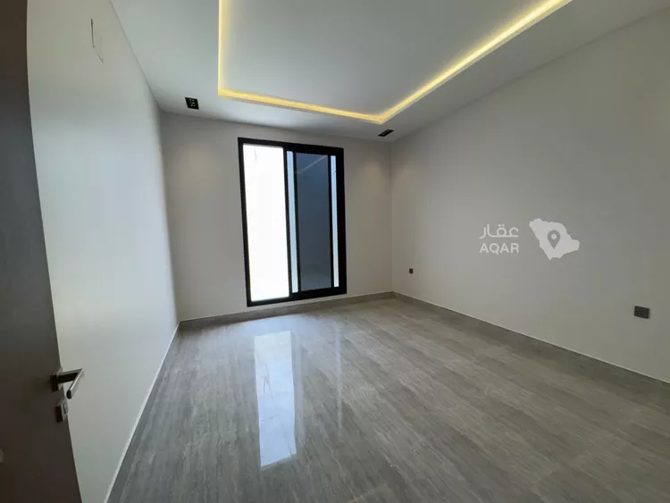 Floor for Sale in Riyadh Ar Rimal 8