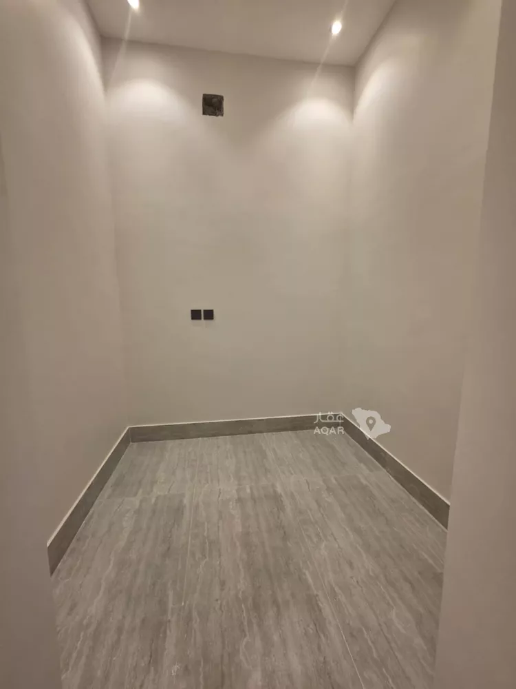 Apartment for Sale in Riyadh Al Yarmouk 8