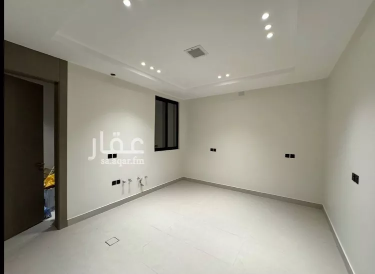 Floor for Sale in Riyadh Al Yarmouk 7