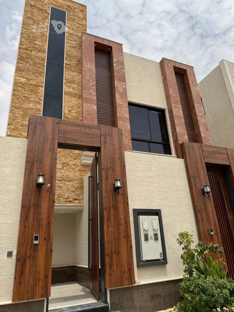 Floor for Sale in Riyadh Ar Rimal 9