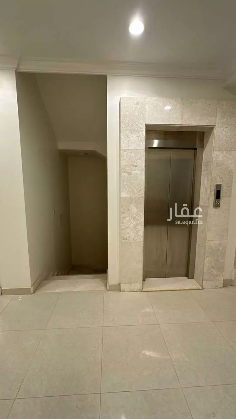 فيلا للإيجار في شارع النفيق, حي الملك سلمان, مدينة الرياض, منطقة الرياض 14
