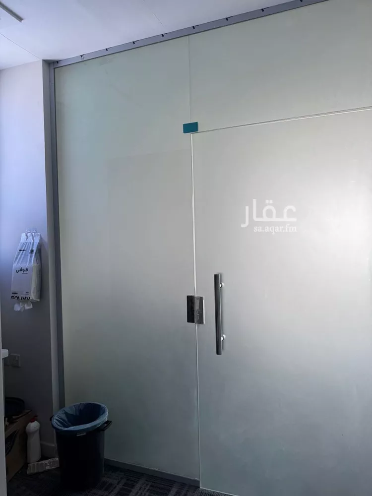 مكتب تجاري للإيجار في شارع الأمير خالد بن بندر بن عبدالعزيز, حي العارض, مدينة الرياض, منطقة الرياض صورة 4