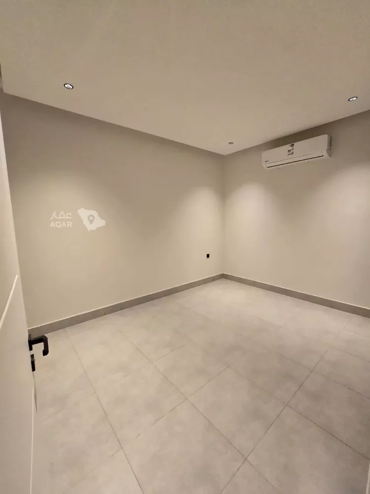 Floor for Rent in Riyadh Al Yasmin 8