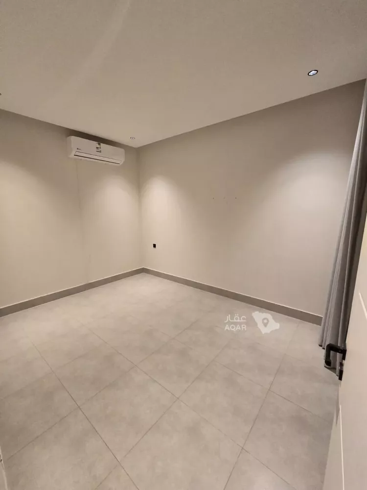 Floor for Rent in Riyadh Al Yasmin 10
