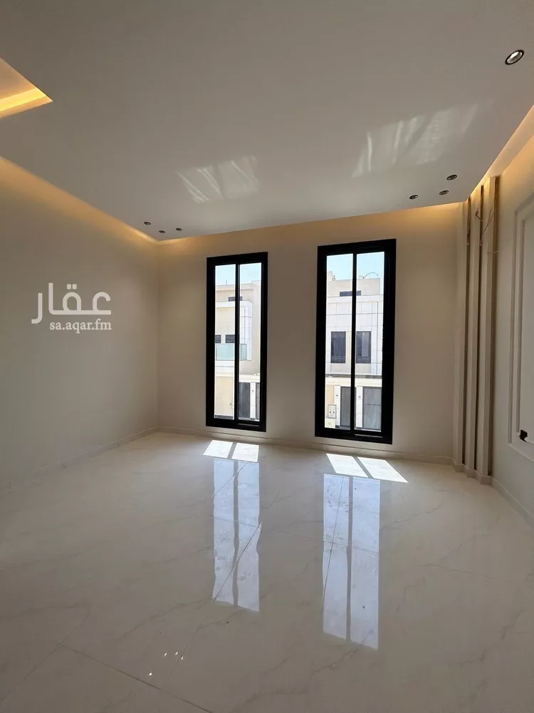Villa for Sale in Riyadh Al Janadriyah 12