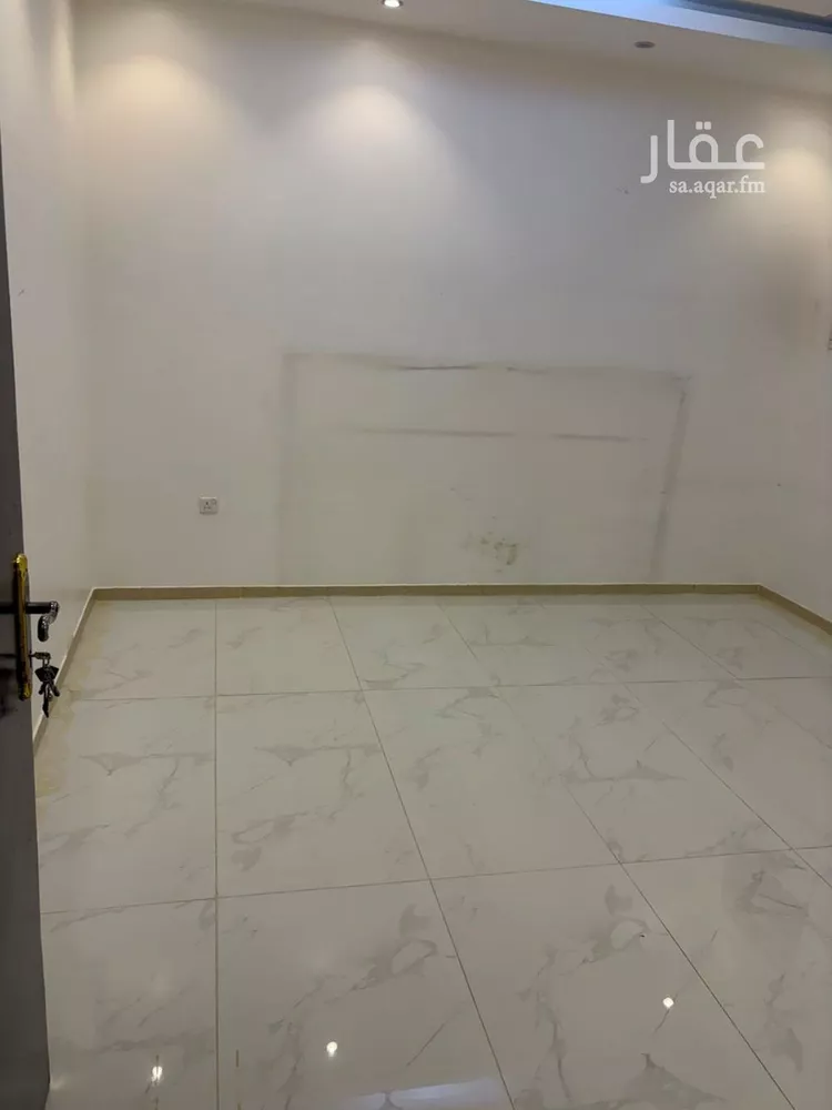 شقة للإيجار في شارع عبدالله الجبائي, حي إشبيلية, مدينة الرياض, منطقة الرياض صورة 2