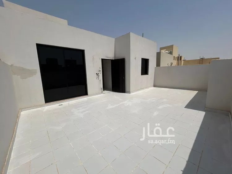Villa for Sale in Riyadh Al Janadriyah 11