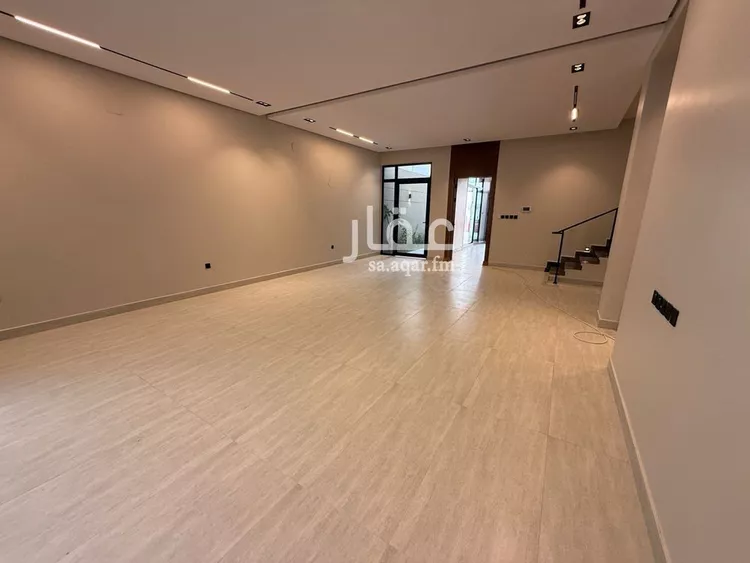 فيلا للبيع في شارع صلاح الدين الصفدي, حي الرمال, مدينة الرياض, منطقة الرياض صورة 4