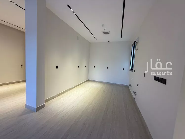 شقة للبيع في شارع مطلق بن صالح بن مطلق, حي إشبيلية, مدينة الرياض, منطقة الرياض 6