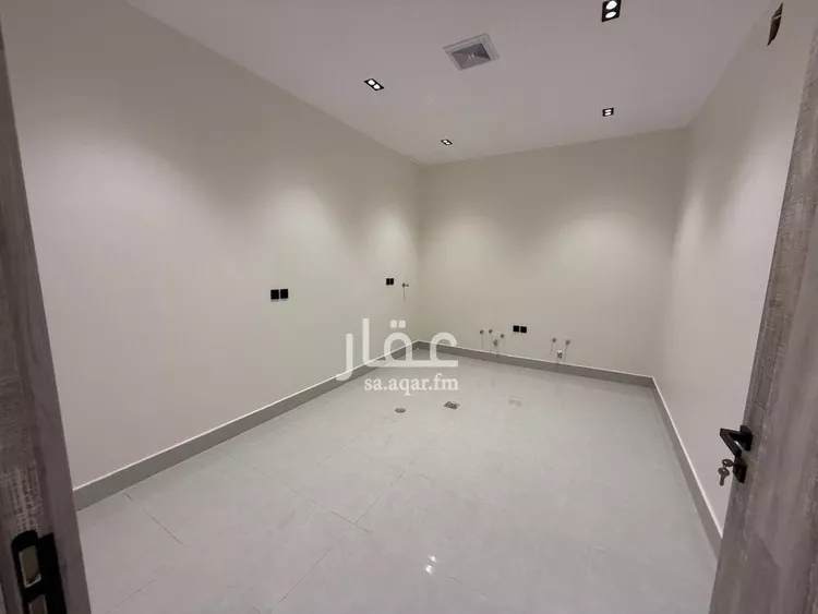 دور للبيع في شارع المجيمز, حي المعيزيلة, مدينة الرياض, منطقة الرياض صورة 4
