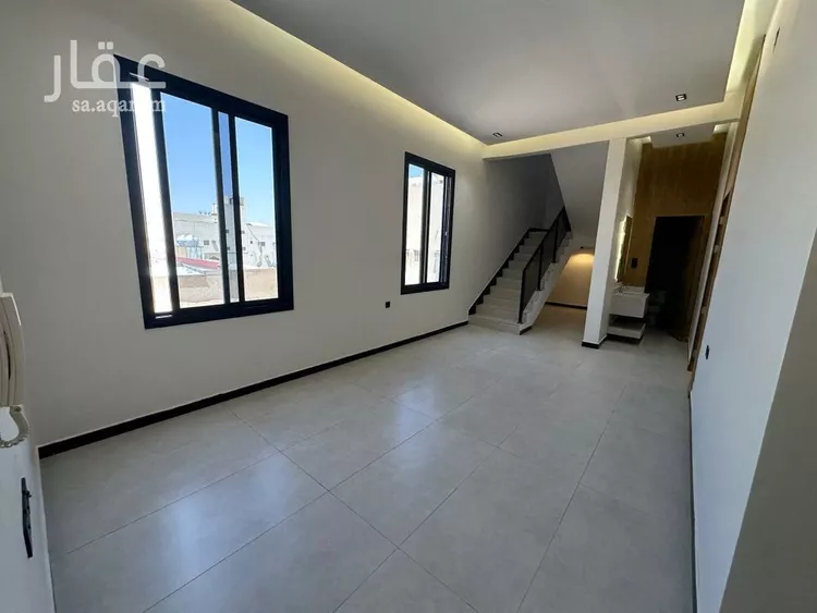 دور للبيع في شارع رقم 194, حي الجنادرية, مدينة الرياض, منطقة الرياض صورة 3