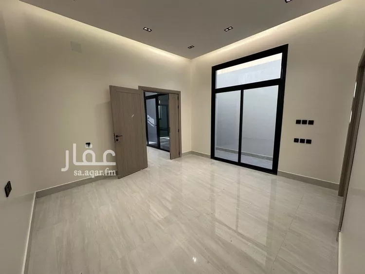 دور للبيع في شارع أحمد الدقاق, حي الرمال, مدينة الرياض, منطقة الرياض صورة 3