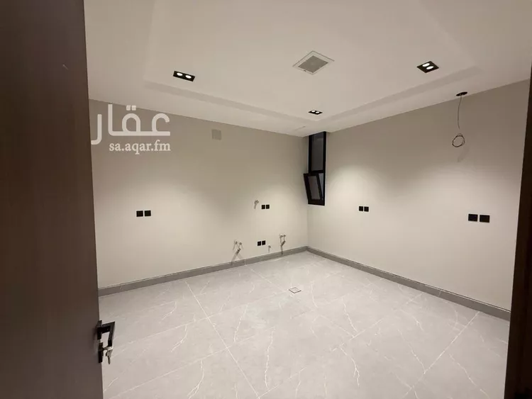 دور للبيع في شارع الرايس, حي إشبيلية, مدينة الرياض, منطقة الرياض صورة 4