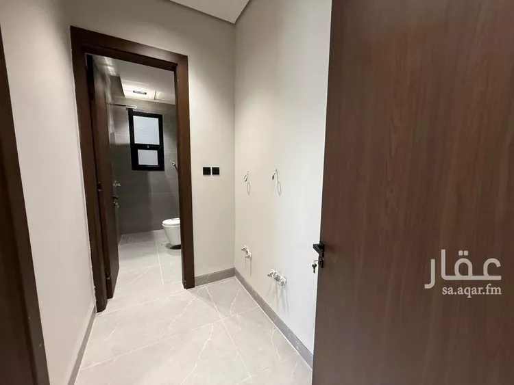 دور للبيع في شارع الرايس, حي إشبيلية, مدينة الرياض, منطقة الرياض صورة 2