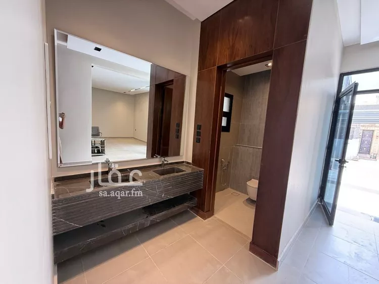 Floor for Sale in Riyadh Al Yarmouk